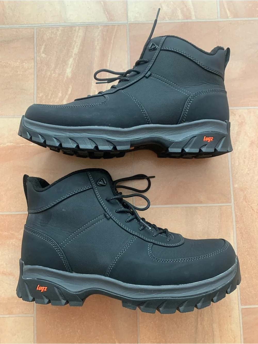 Lugz Men's Black Diablo Mid Lace-Up Water Resistant Boots